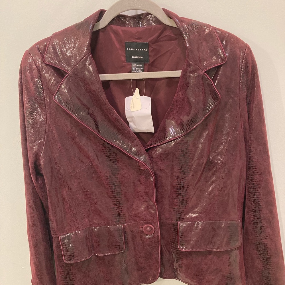 Doncaster Collection maroon leather jacket w/ snakeskin pattern NWT